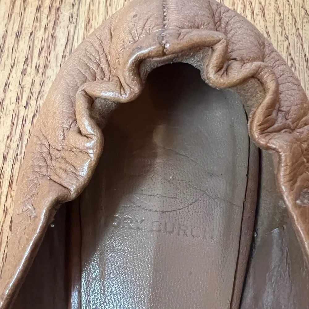 Tory Burch Brown Leather Reva Flats with Iconic Logo Casual Size 8.5/9